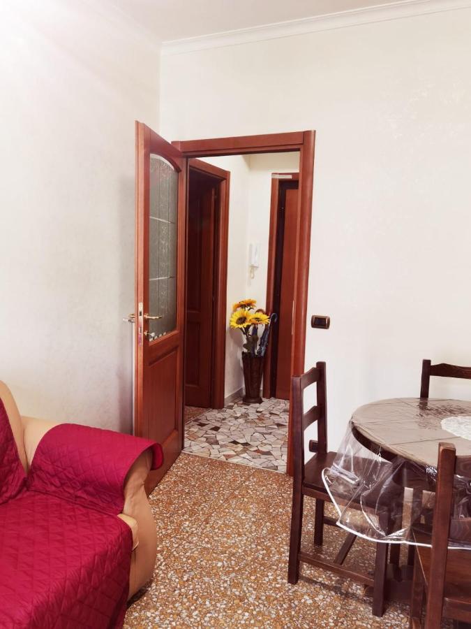 Appartamento Per Turisti E Famiglie Roma ภายนอก รูปภาพ